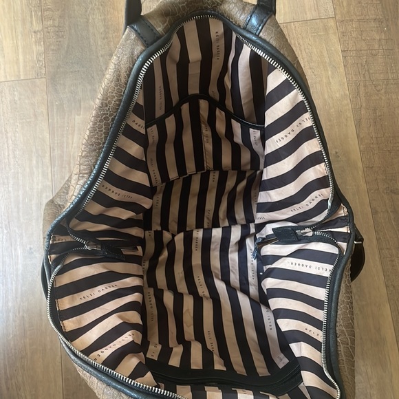 Kelsi Dagger tote - Picture 6 of 9